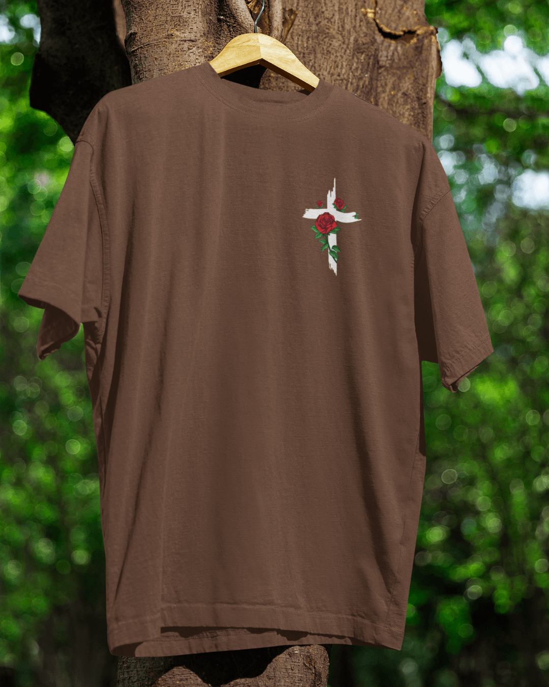 Camiseta de Santa Teresinha (Marrom)
