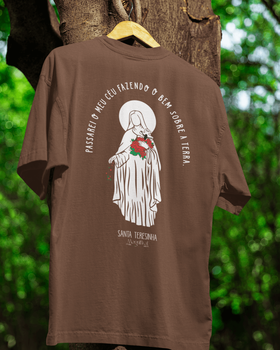 Camiseta de Santa Teresinha (Marrom)